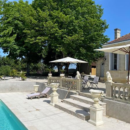 Le Domaine De Canesse Saint-Ciers-de-Canesse Exteriör bild