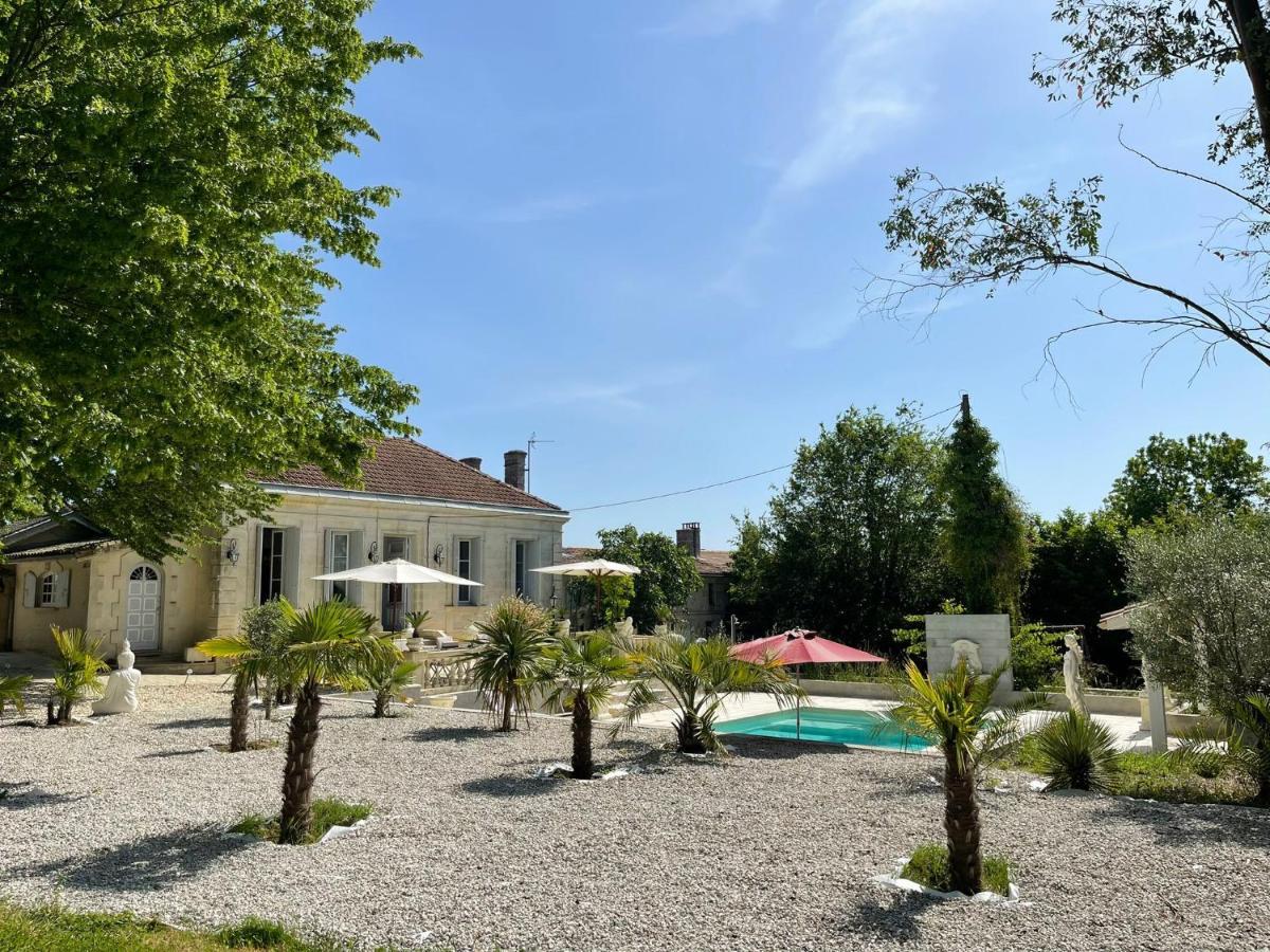 Le Domaine De Canesse Saint-Ciers-de-Canesse Exteriör bild